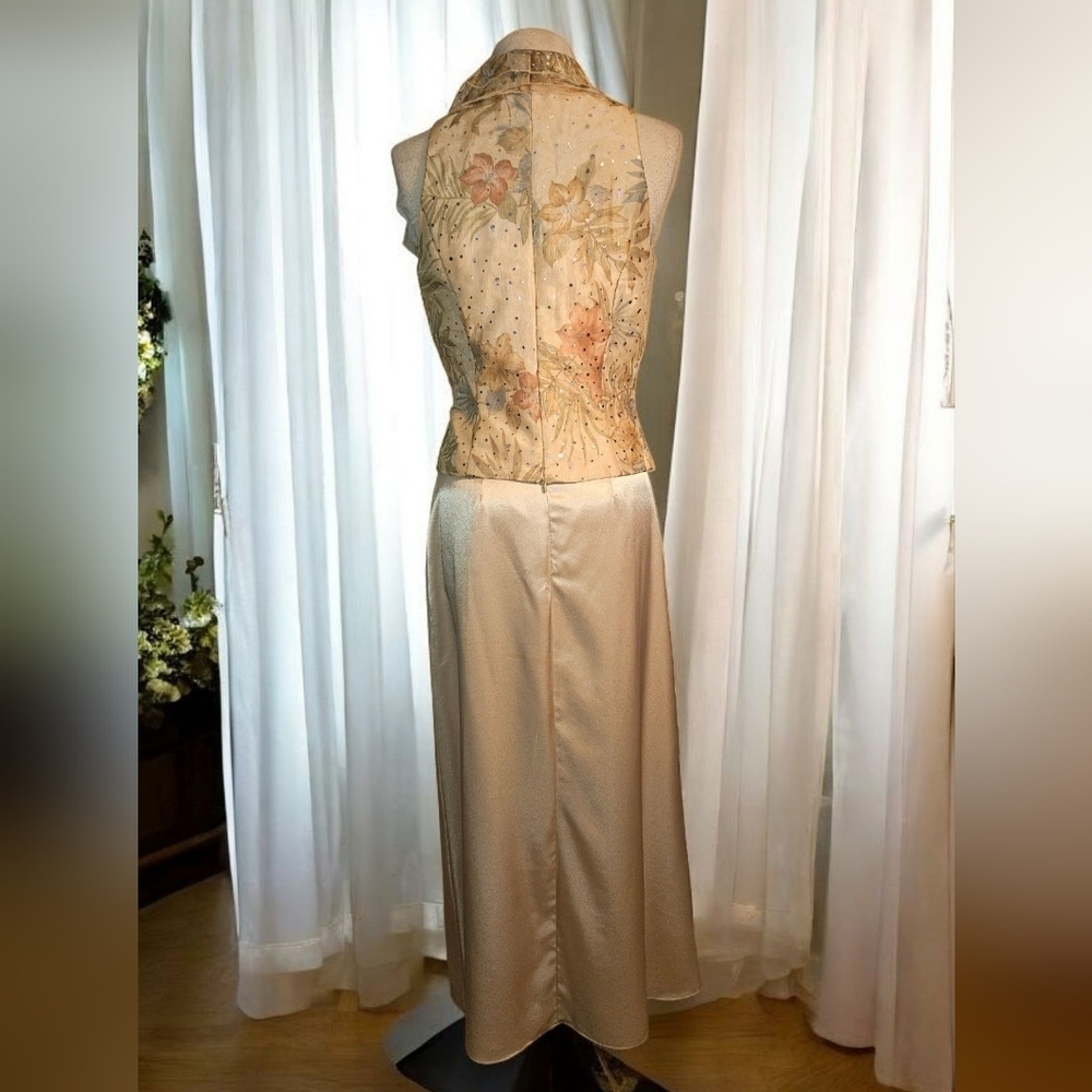 Gold and Cream, Two Piece Set. Skirt And Top. Sequined Detail. Size 10. - Picture 4 of 4